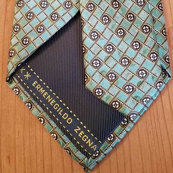 Ermenegildo Zegna Green Pattern Tie - Picture 2 of 4
